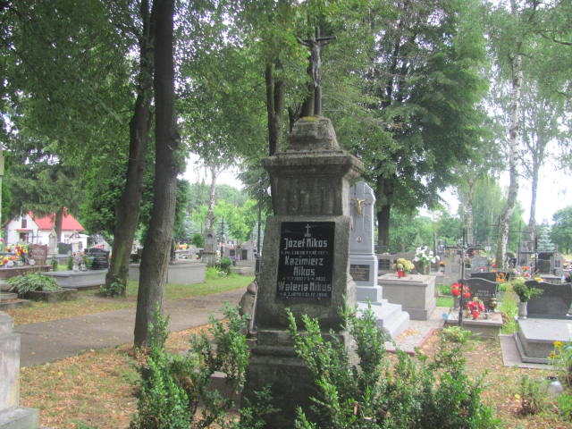Grób Józef Mikos